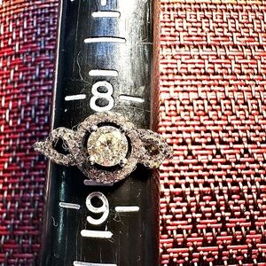 Fragrant Jewels Silver Twisted Ring